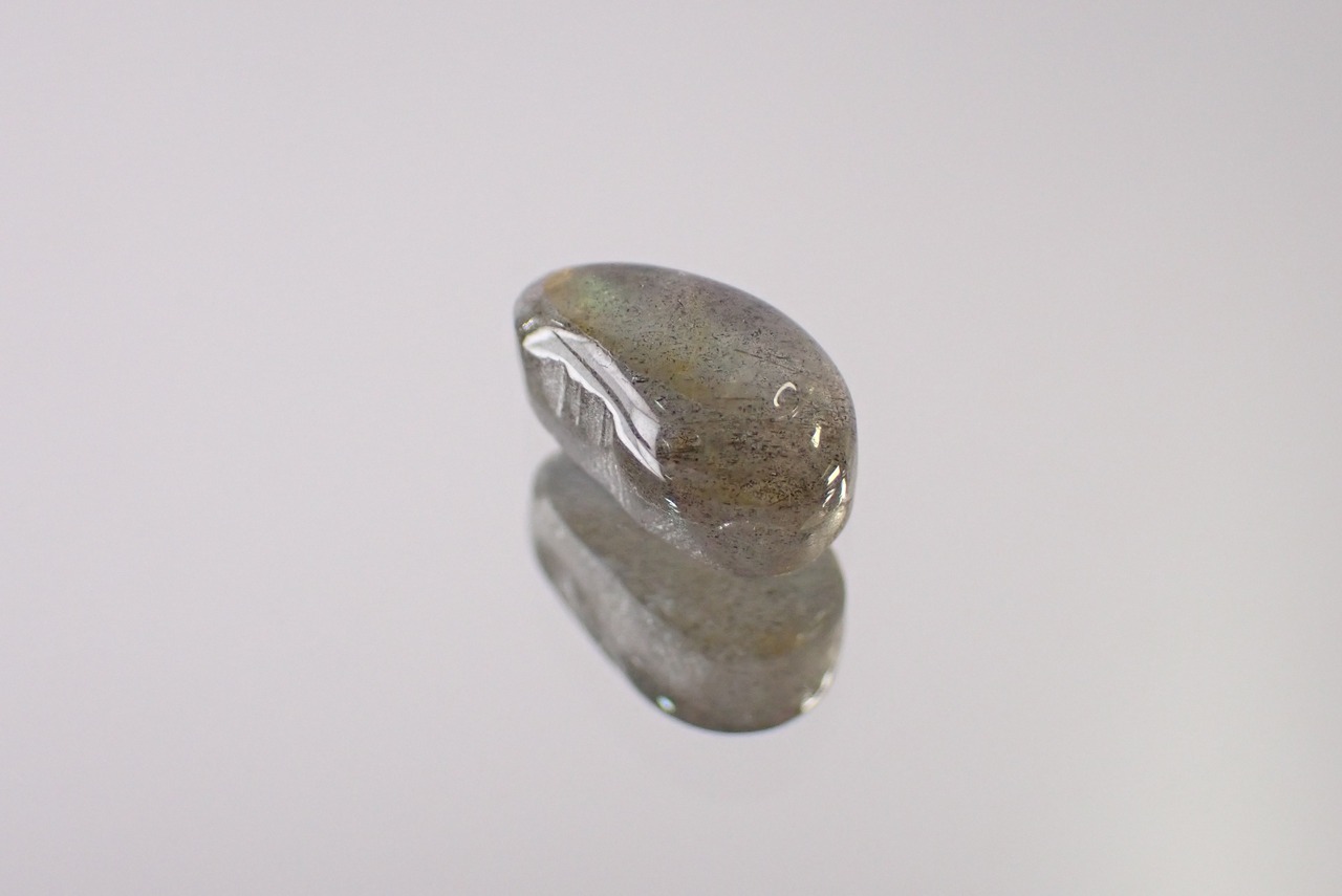 ラブラドライト　2.68ct　[C5‐91]