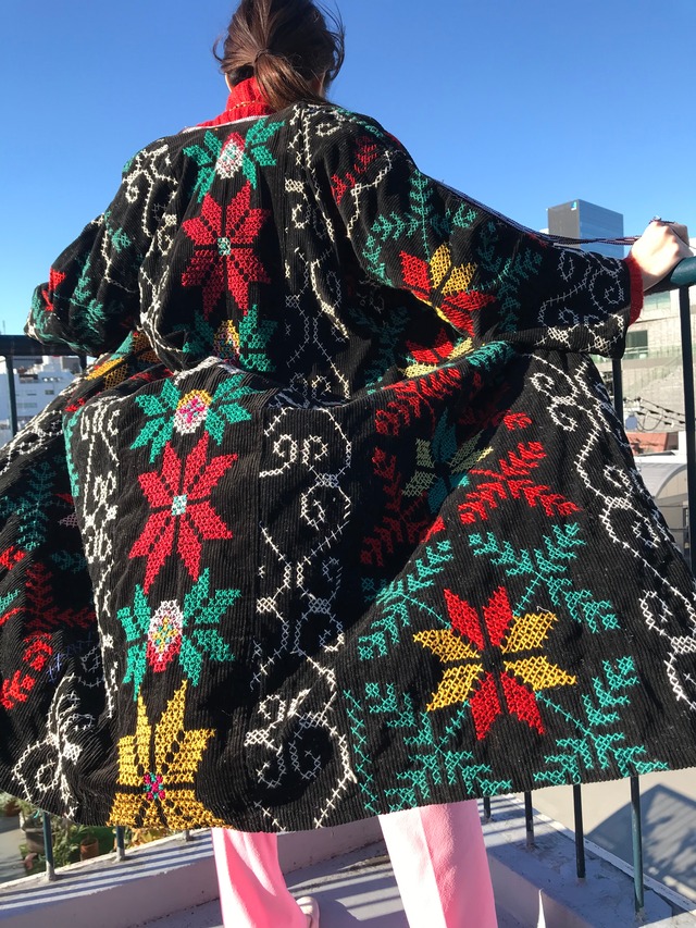 Vintage Uzbekistan black corduroy × multicolor embroidery haori ( ヴィンテージ ウズベキスタン ブラック × コーデュロイ マルチカラー  刺繍 ガウン )