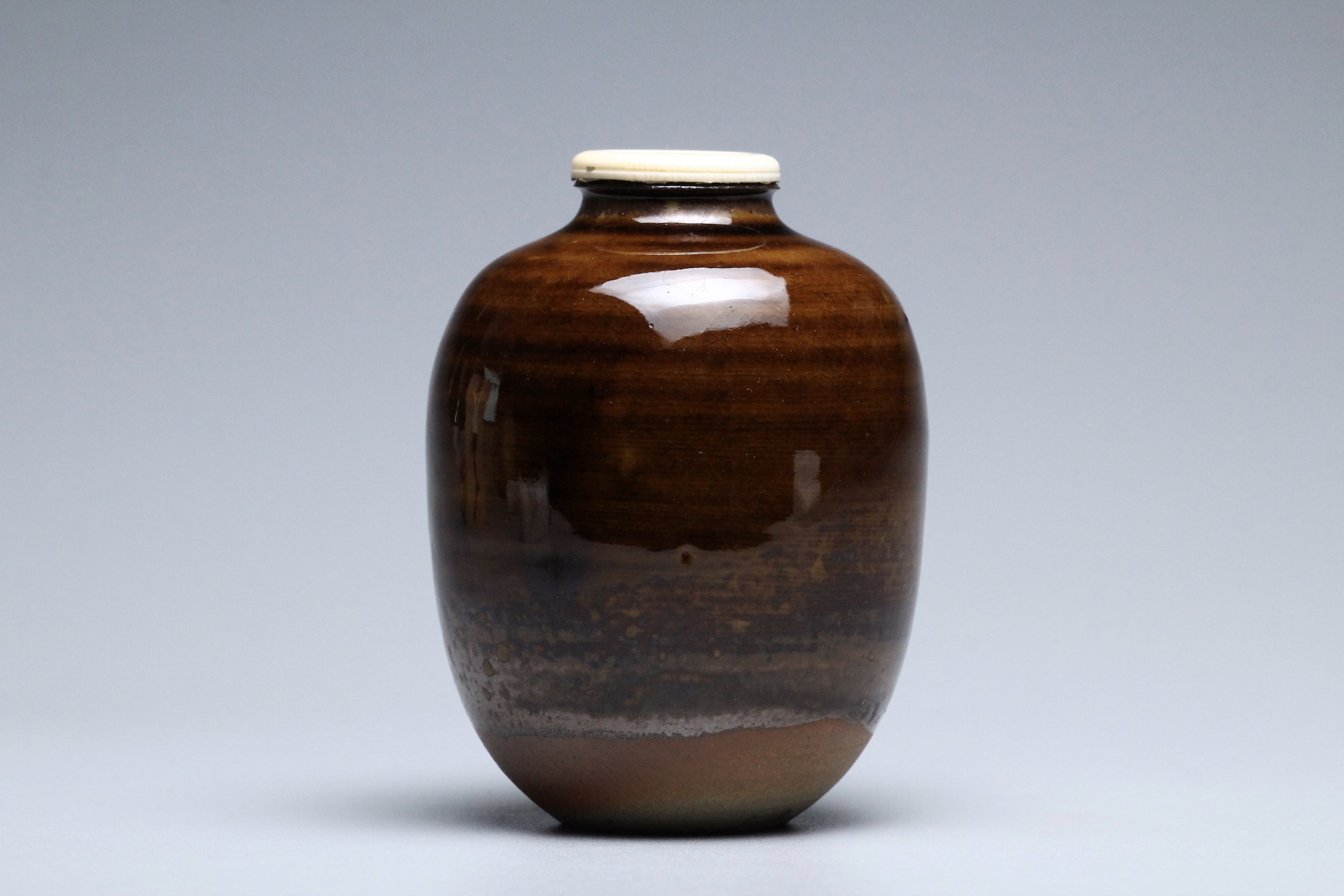 高取静山　十一代　茶入　共箱　茶入れ　古美術品　骨董品【正一古美術】 高取静山 十一代 茶入 共箱 茶入れ 古美術品 骨董品 | 正一 古美術