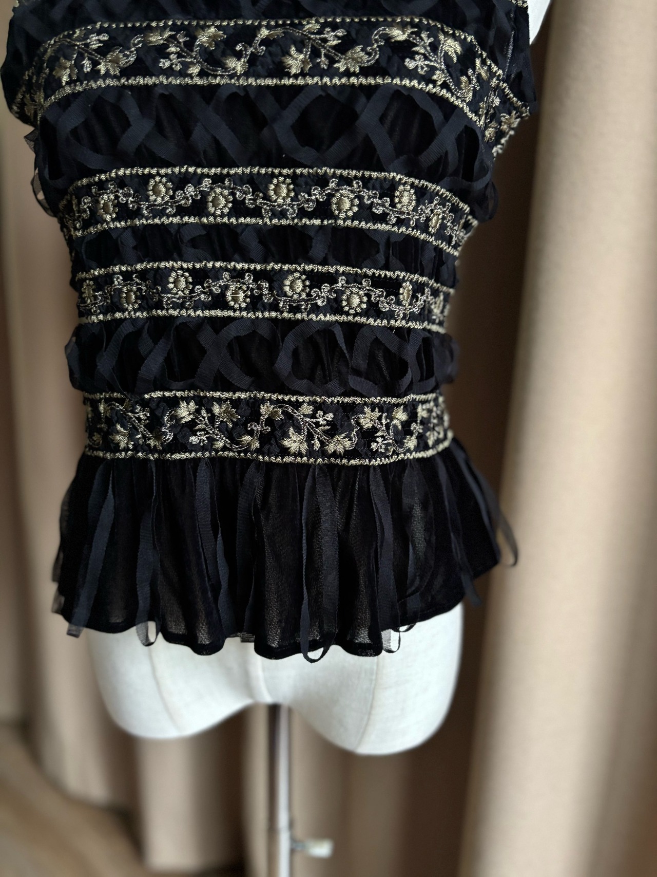 black velour sleeveless tops-5029-10