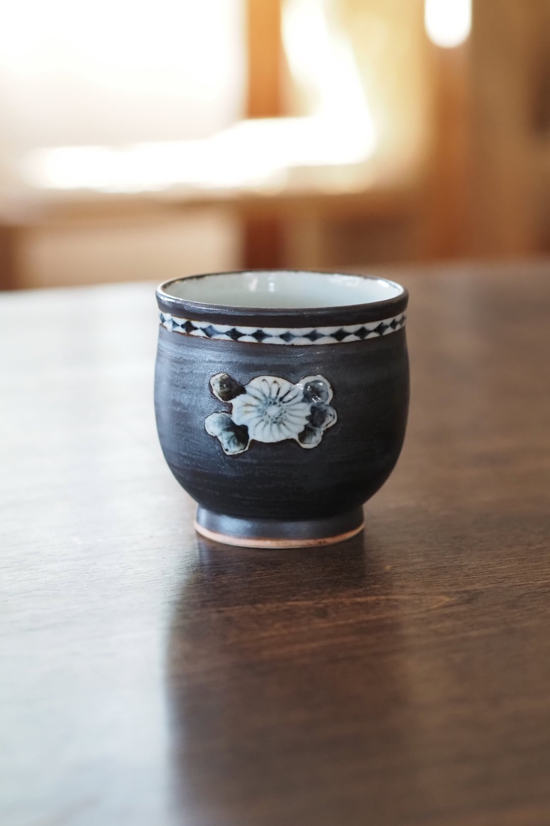 黒×花丸湯呑 村山朋子