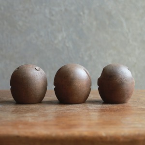 コロンと丸い、見ざる聞かざる言わざる 2