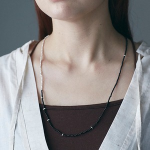 Leonie ネックレス