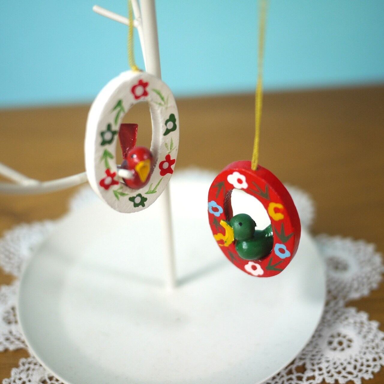 木製イースターオーナメント 花輪と小鳥 エルツ ドイツ