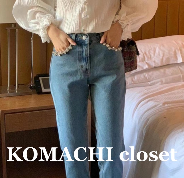 【送料無料】 デニムパンツ ビジュー お洒落ポケット デザインポケット ハイウエスト Gパン 個性的 韓国 レディース  オルチャン ストレートパンツ 春 夏 秋 冬 カジュアル 体型カバー 総柄パンツ 通学  20代 30代 アクティブ オールシーズン 着回し お洒落 大人女子 おしゃれ オトナ女性 普段使い ゆったり 楽ちん 女性らしい シンプル 子連れ  公園 ママ ラフ 着回し ストレート スタイルアップ 着痩せ 体型カバー 大人カジュアル ゆるっと パックポケット 旅行 デート