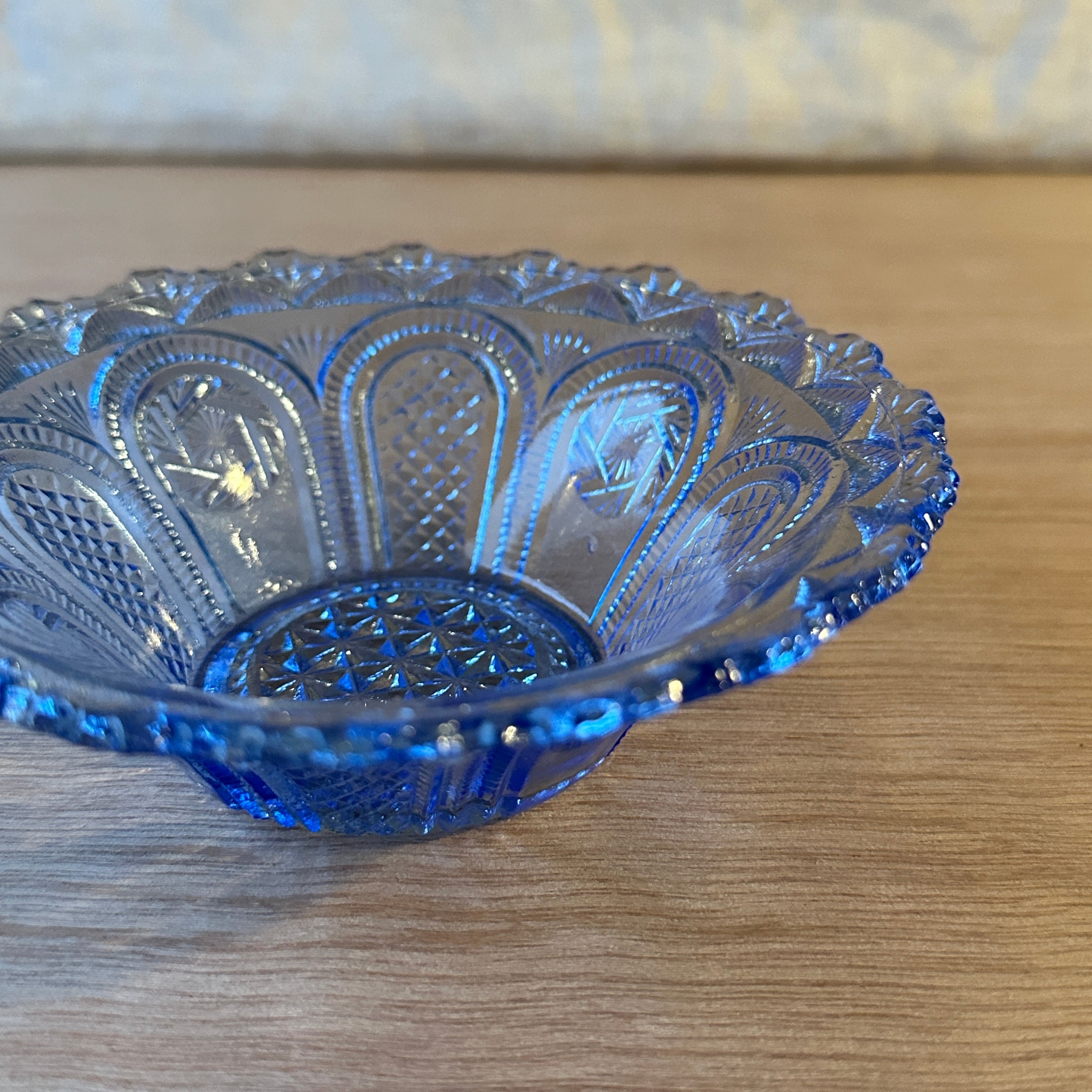 青いガラスボウル ナス 青いガラスボウル ナス 青いボウル | ガラス工房FARO