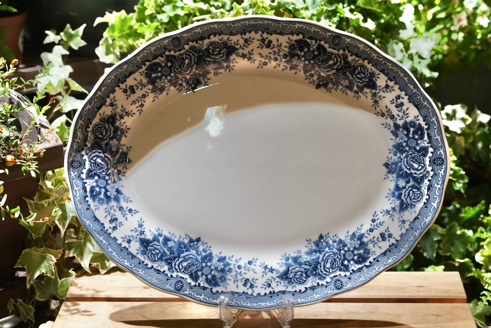 NIKKO バラの絵付けが美しいオーバル皿