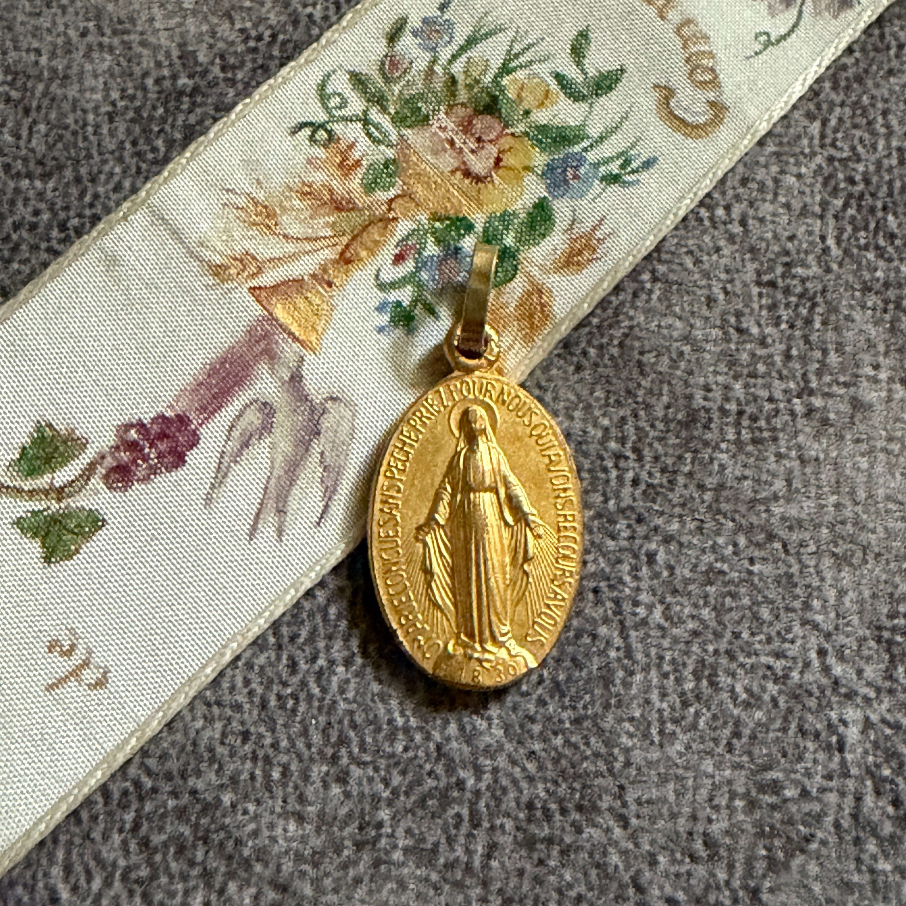 Antique medaille Mary