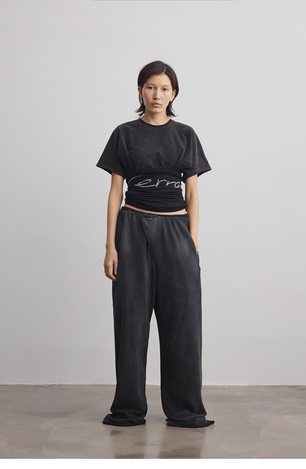 Terrawear アーバンルーズフィット ピグメントダイ スウェットパンツ