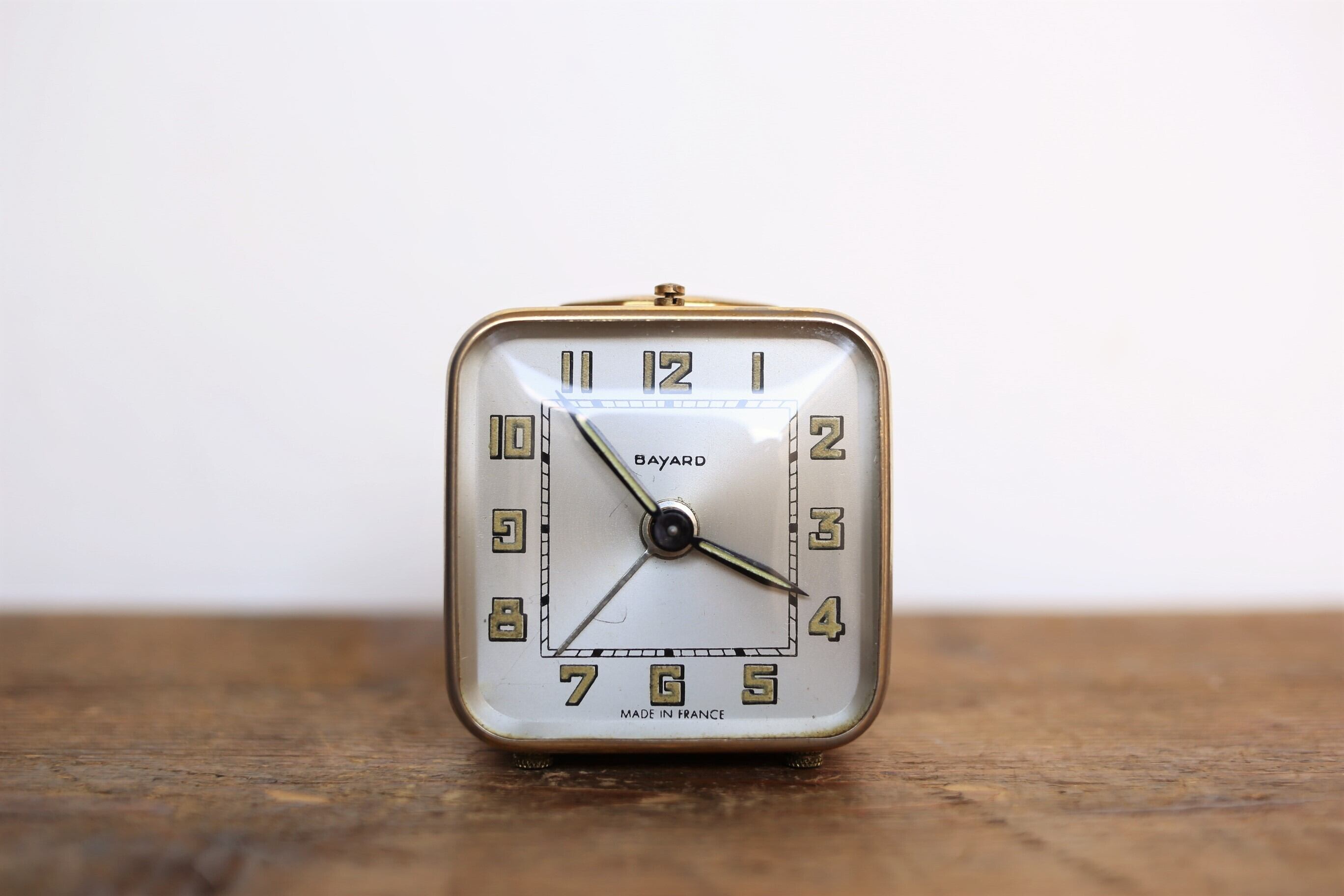 希少品 フランス BAYARL社 タンタンの冒険 置き時計 フランス製 週末限定値段 希少品 フランス BAYARL社タンタンの冒険 置き時計