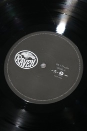 [LP] RAVEN - 限り無く赤に近い黒