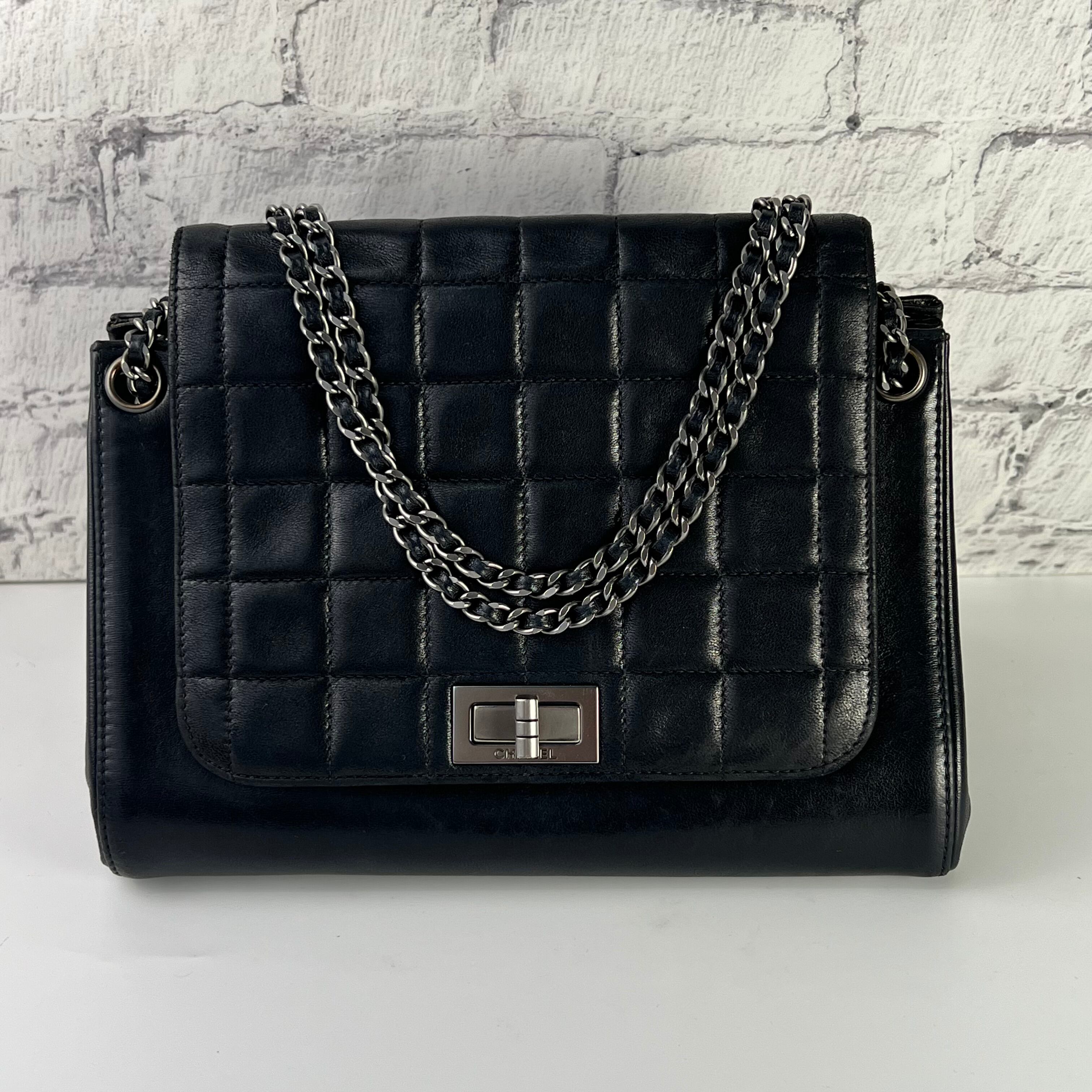 CHANEL シャネル チョコバー ラムスキン ショルダーバッグ CHANEL シャネル チョコバー ラムスキン ショルダーバッグ