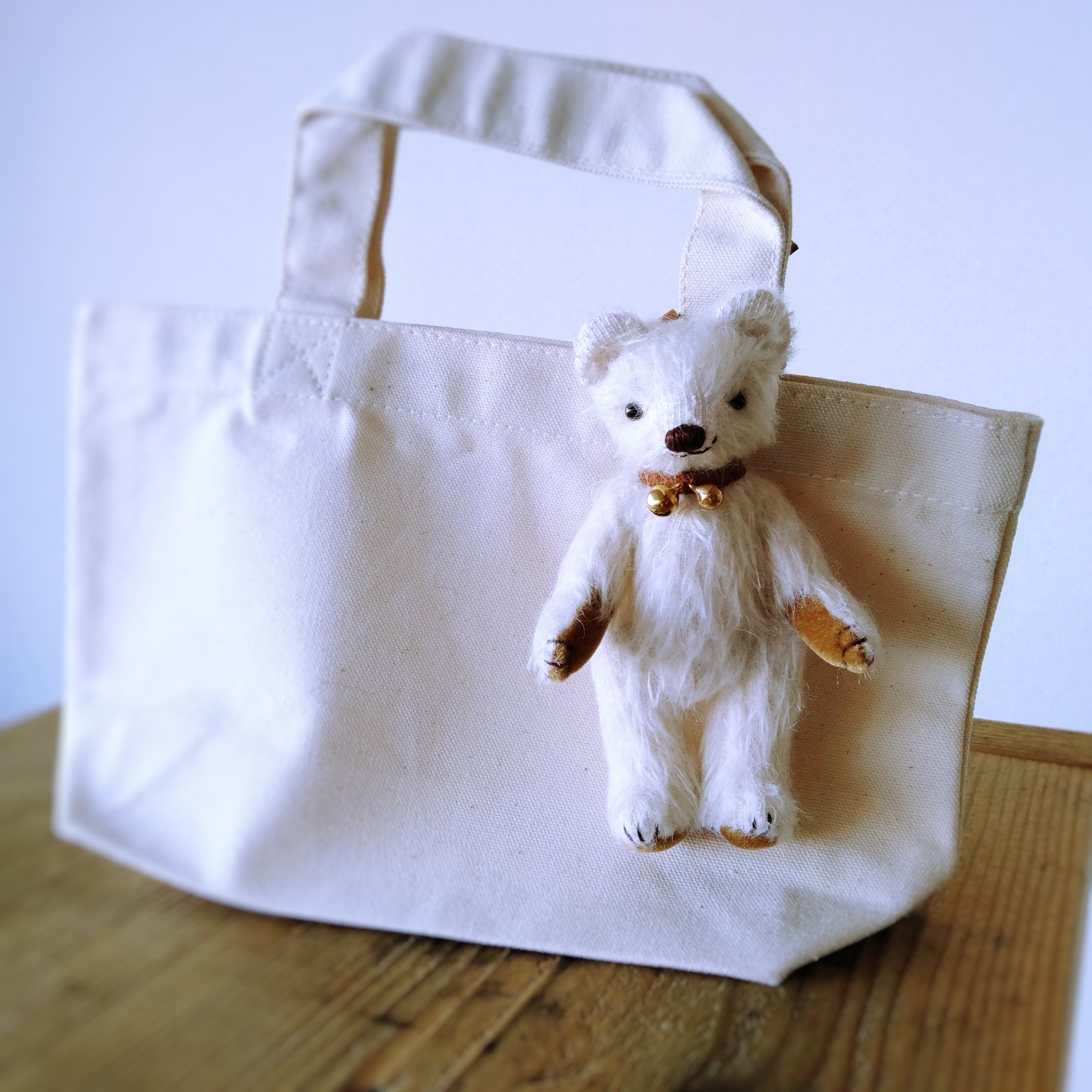 ハンドメイド テディベア バッグチャーム ストレートモヘア バター色