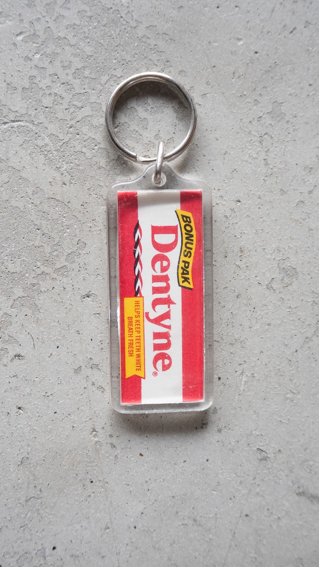 "Dentyne" '90s vintage Key holder