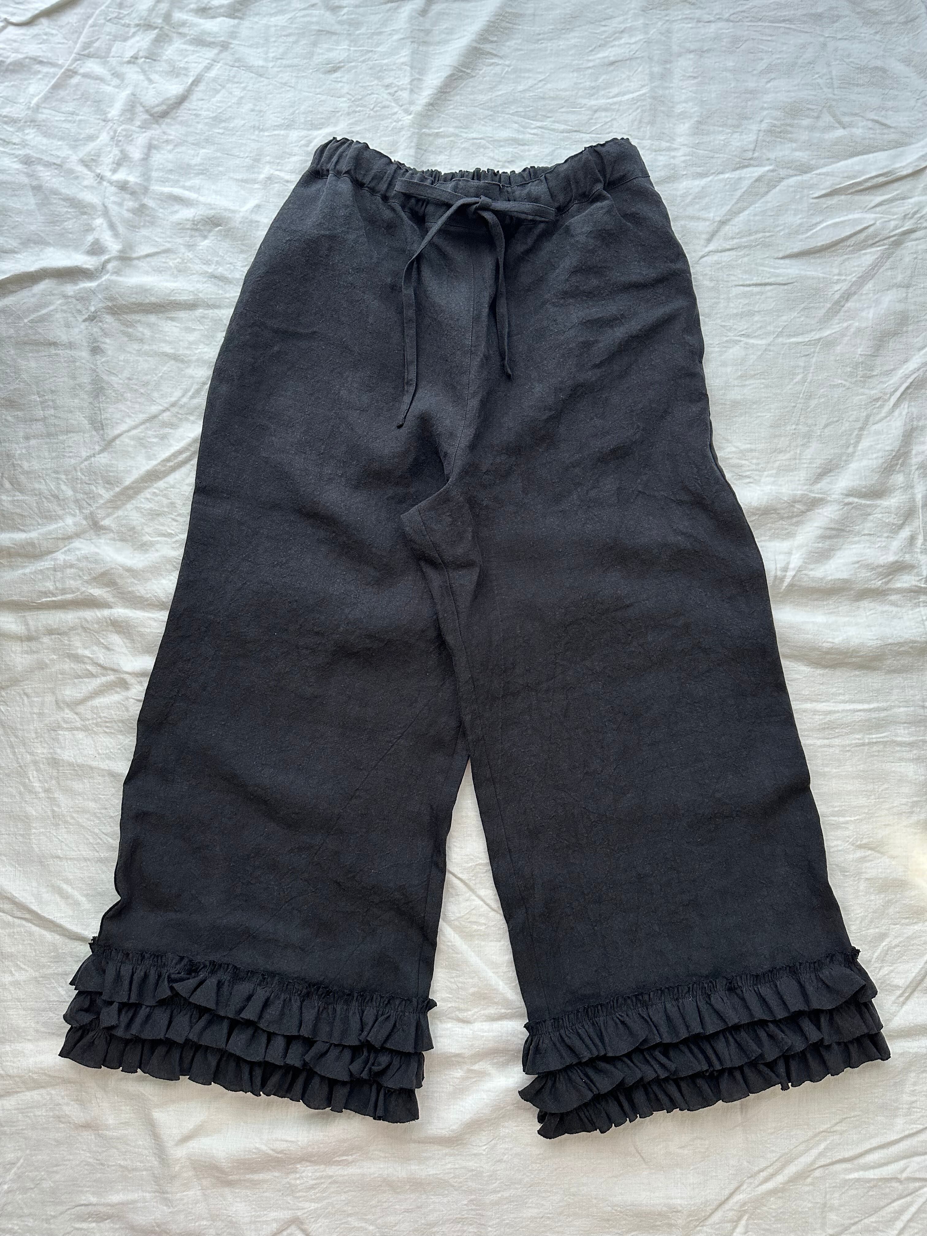 New Frill long pants color:Black