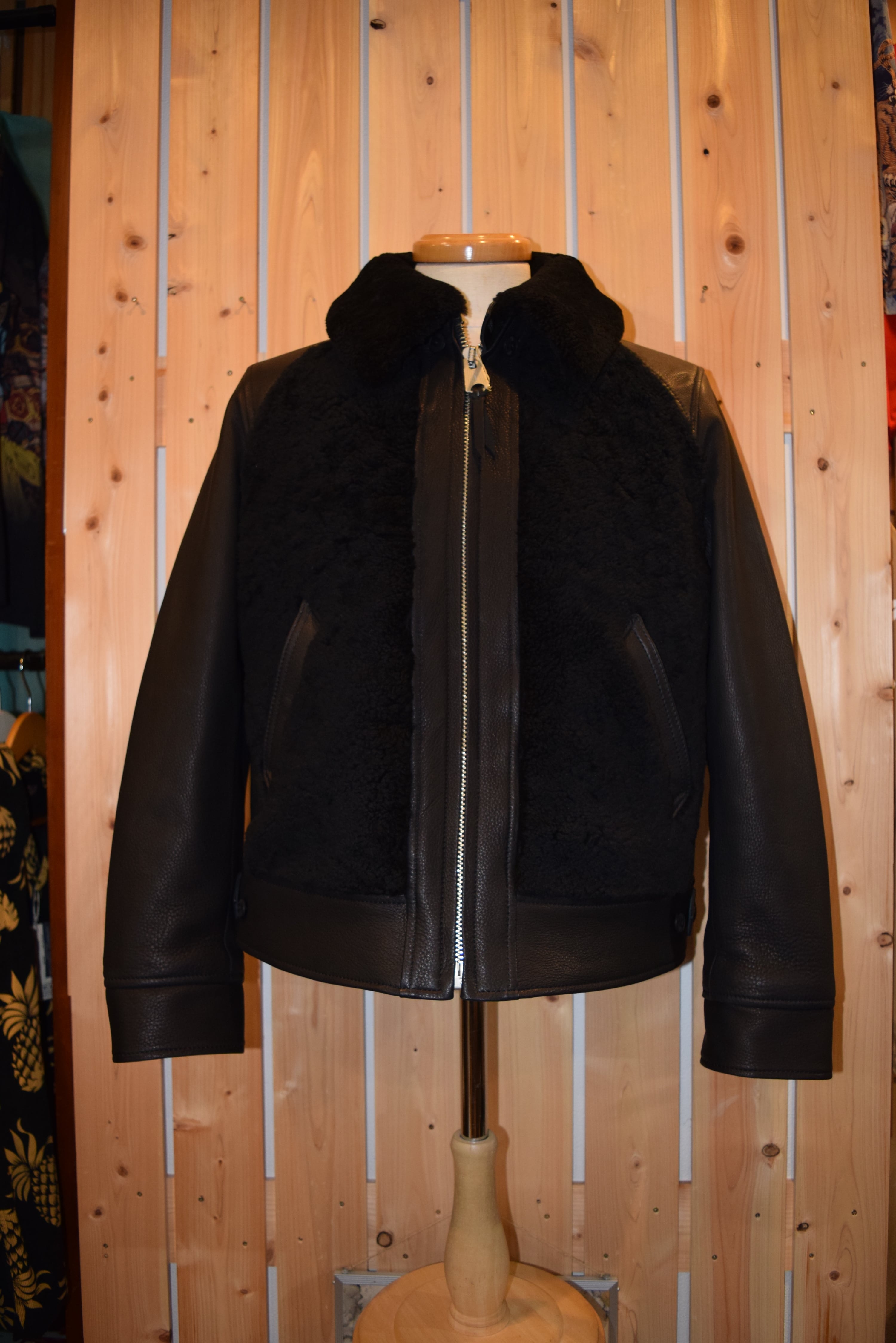 Y'2 LEATHER | THREE PIECE