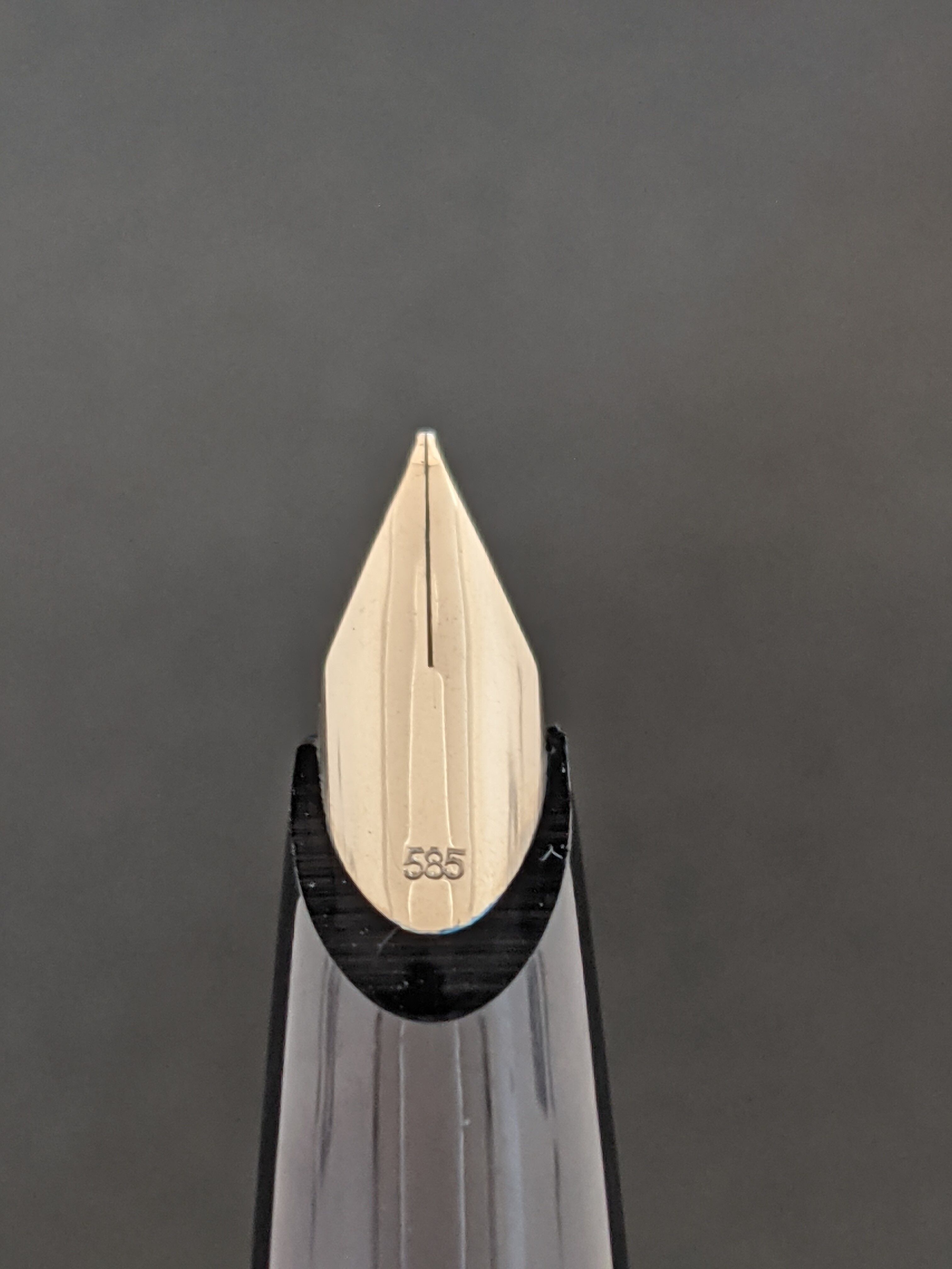 〈未使用品〉モンブラン 万年筆 420 G/EF 70s モンブラン 420 G MONTBLANC 420 G （極細字） 14K 02603