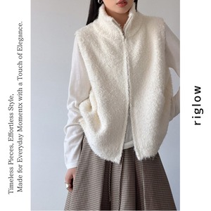 high-neck boucle vest 103125
