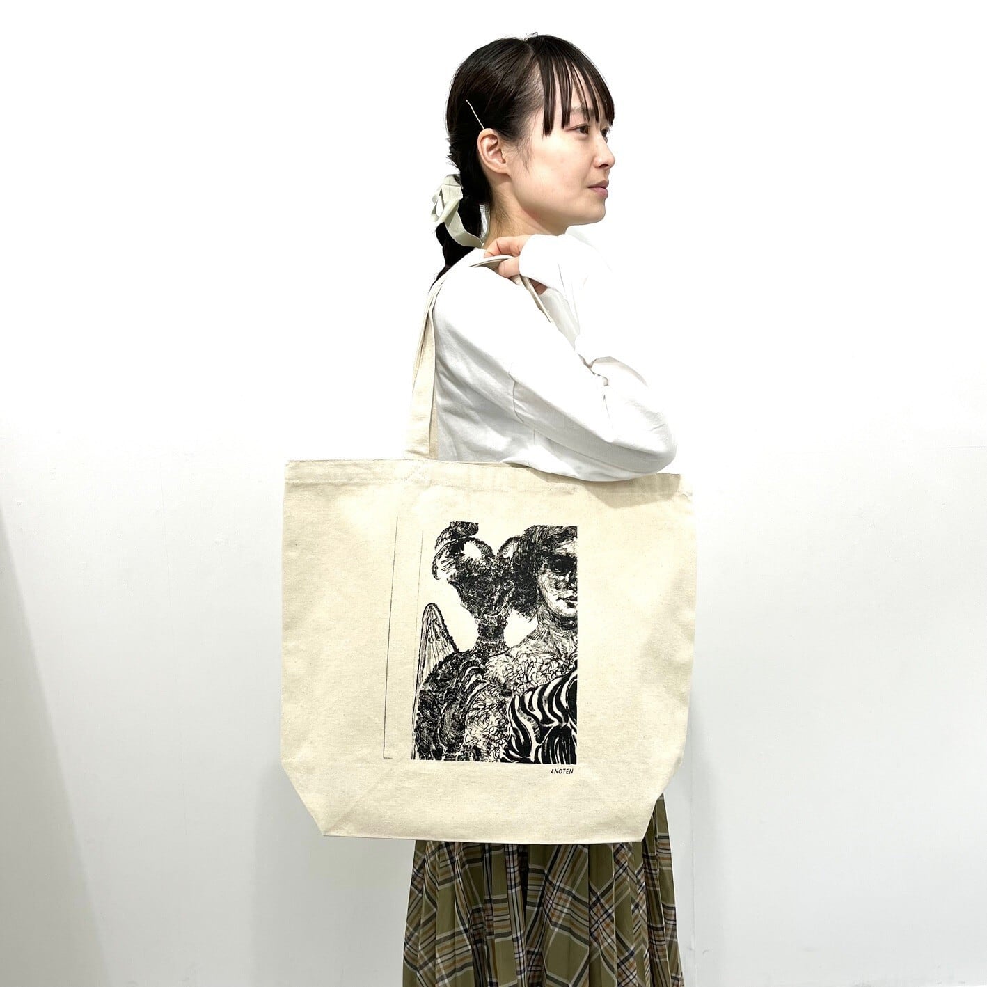 Reneケープコートブラック⭐️極美品⭐️ 2025年最新】Rene ポンチョの人気アイテム - メルカリ