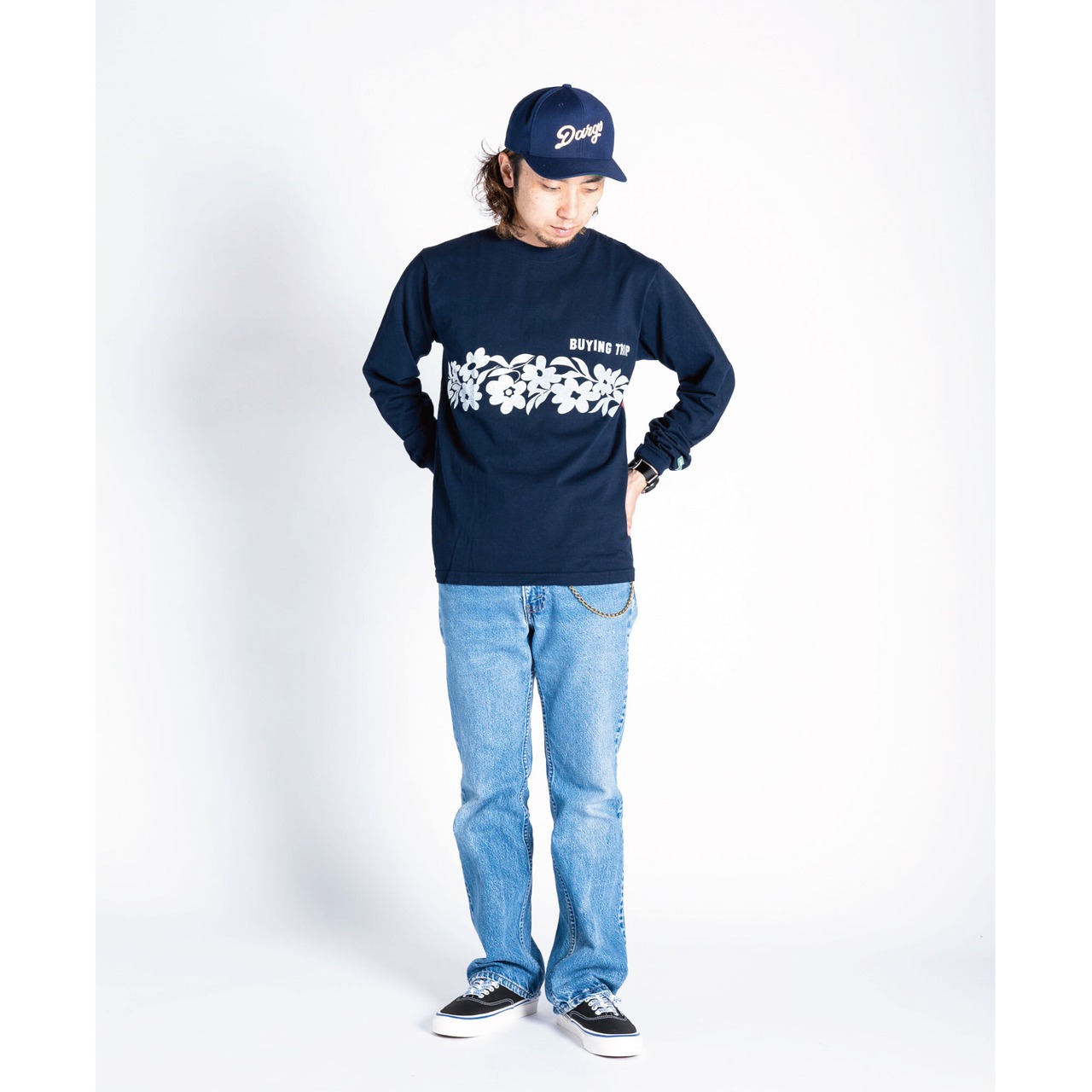 【BUYING TRIP】"Flower" Garment Dye Long Sleeve T-shirt (NAVY DYED)