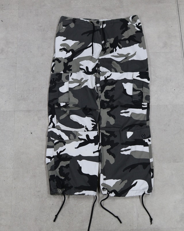 wide straight camouflage pants