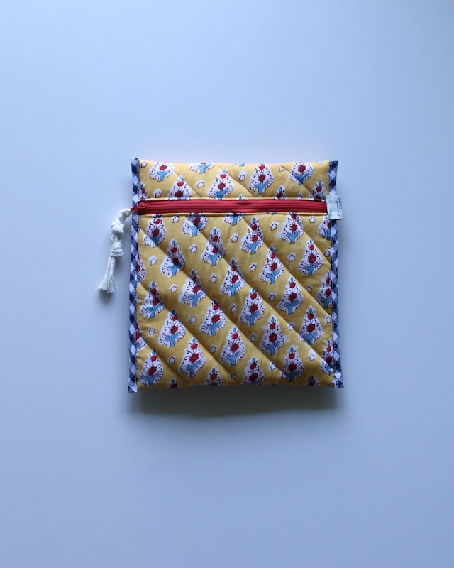 Block quilt Book Sleeve. <Cheerful parade>
