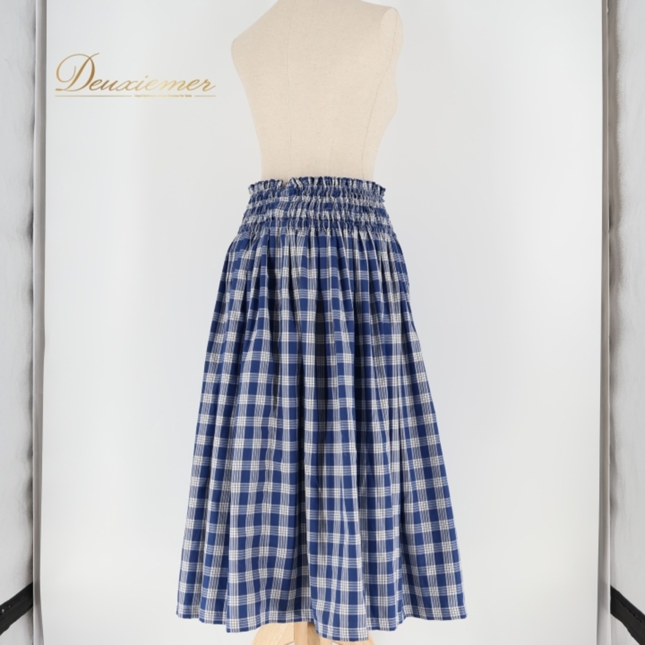 フラダンス 衣装 パウスカート ブルー系 ホワイト系 チェック柄 シングル シンプル かわいい ふわふわ 鮮やか 華やか 明るい ハワイアン アロハ フラ ダンス レッスン 練習 鮮やかブルー チェック柄スカート ふんわり