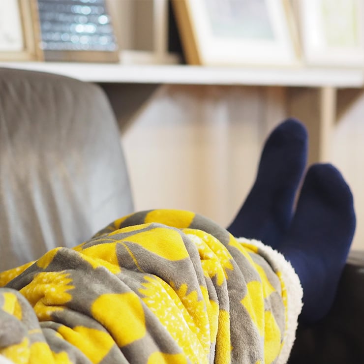 57130005 ぽかぽか フランネル ブランケット Mサイズ（膝掛け 肩掛け