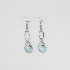 ち い さ な 海 と イ ル カ / drop Jewelry / long ver. / 水色×ｼﾙﾊﾞｰ 【ﾋﾟｱｽ/ｲﾔﾘﾝｸﾞ】