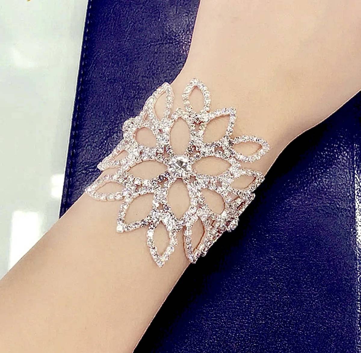 《美品》SWAROVSKI ブレスレット クリスタル ジュエリー