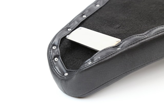 -03スポーツスター専用Cobraシート［縦タックロール］本革 (ssD03)