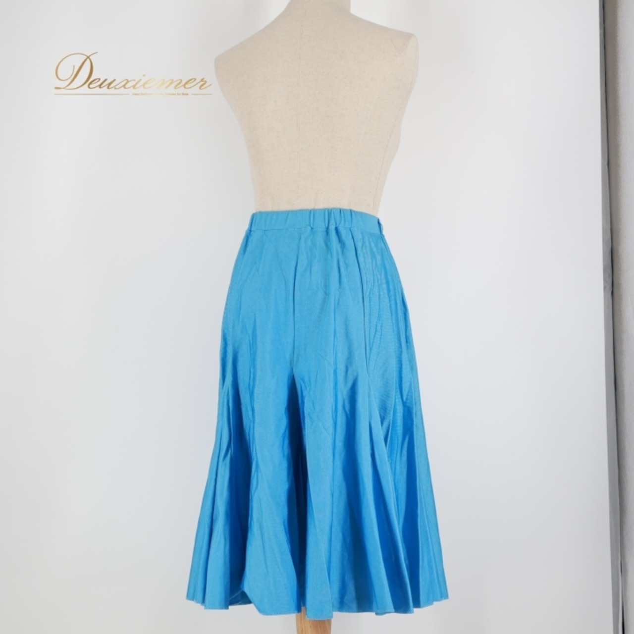 社交ダンス 衣装 スカート ブルー系 チャコットロイヤルダンス Chacott ROYAL DANCE 水色 無地 シンプル レッスン 練習 ストレッチ 伸縮 明るい 爽やか 青 ダンス衣装 上品 光沢 高級感 パーティー