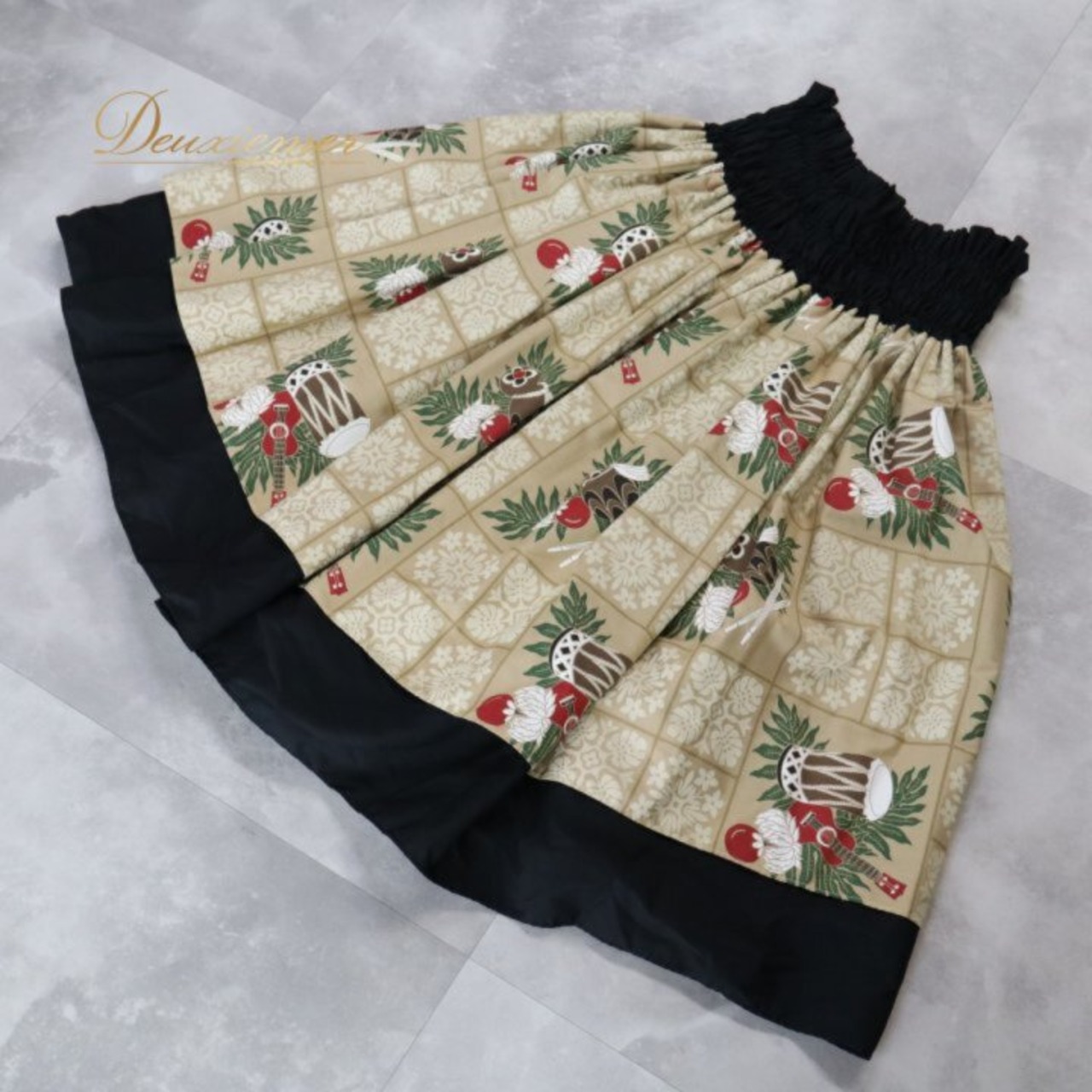 フラダンス 衣装 パウスカート ハワイアンダンス ベージュ系 イプ柄 ハワイアンプリント アロハ フラ ダンス レッスン 練習 レディース ブラック系 レッド系 グリーン系 ダブル スカート 華やか 鮮やか かわいい おしゃれ 上品 大人っぽい ハワイアン スカート フラ衣装 フラ パウスカート ベージュ ブラック バイカラー プリント イプ柄 ボタニカル柄 レッスン用 練習用 レディーズ ダブルスカート コットン風 風合い 上品 きれいめ かわいい おしゃれ 鮮やか 大人っぽい 旅行 南国 ハワイ