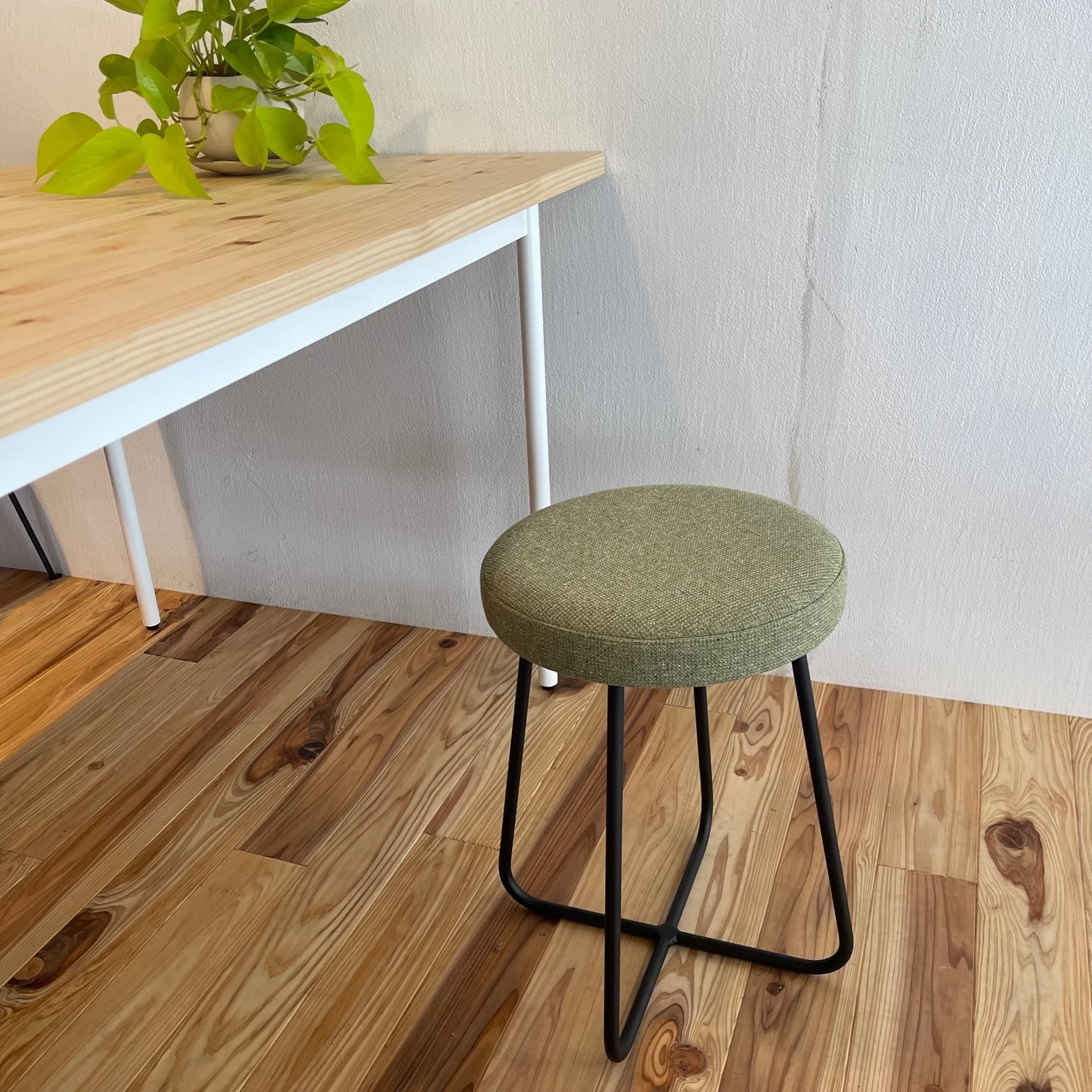 ピアスツール420 布張【FCO-1363-N FB-A】 丸スツール アイアン