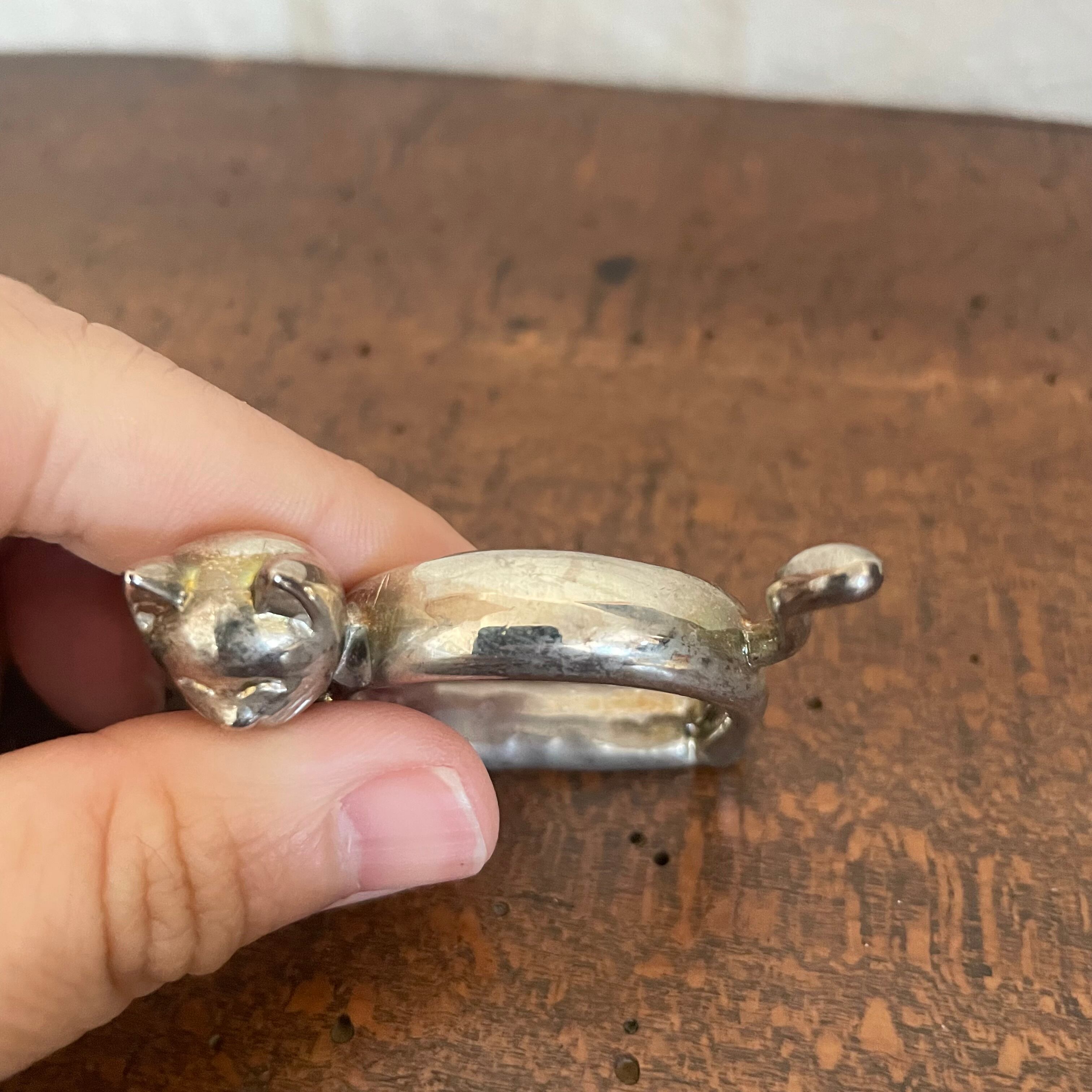 笑うネコのナプキンリング | tsuitachi craft&brocante