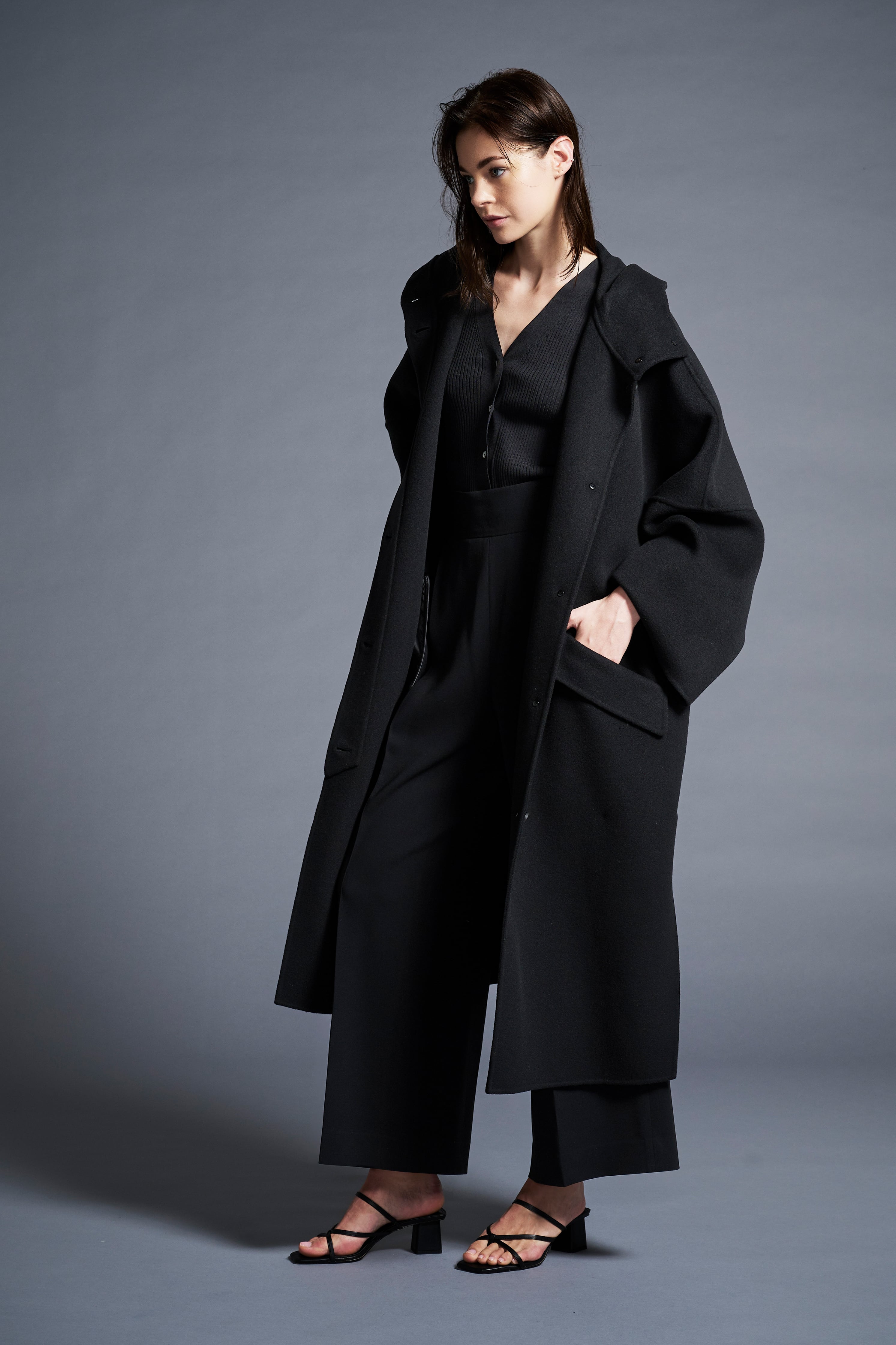 AMICA アミカ　ウールコート　ホワイト HOODED COAT BLACK | AMICA・kids