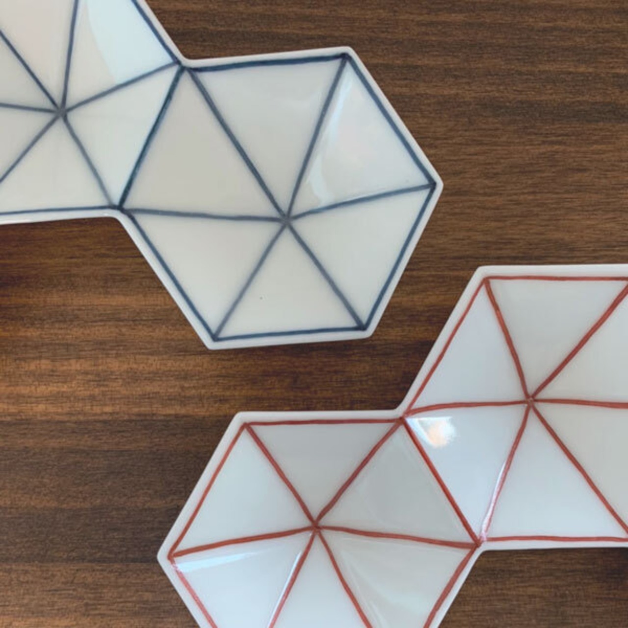 【まるふくオリジナル】有田焼　６角三品盛（ゴス線・赤線）