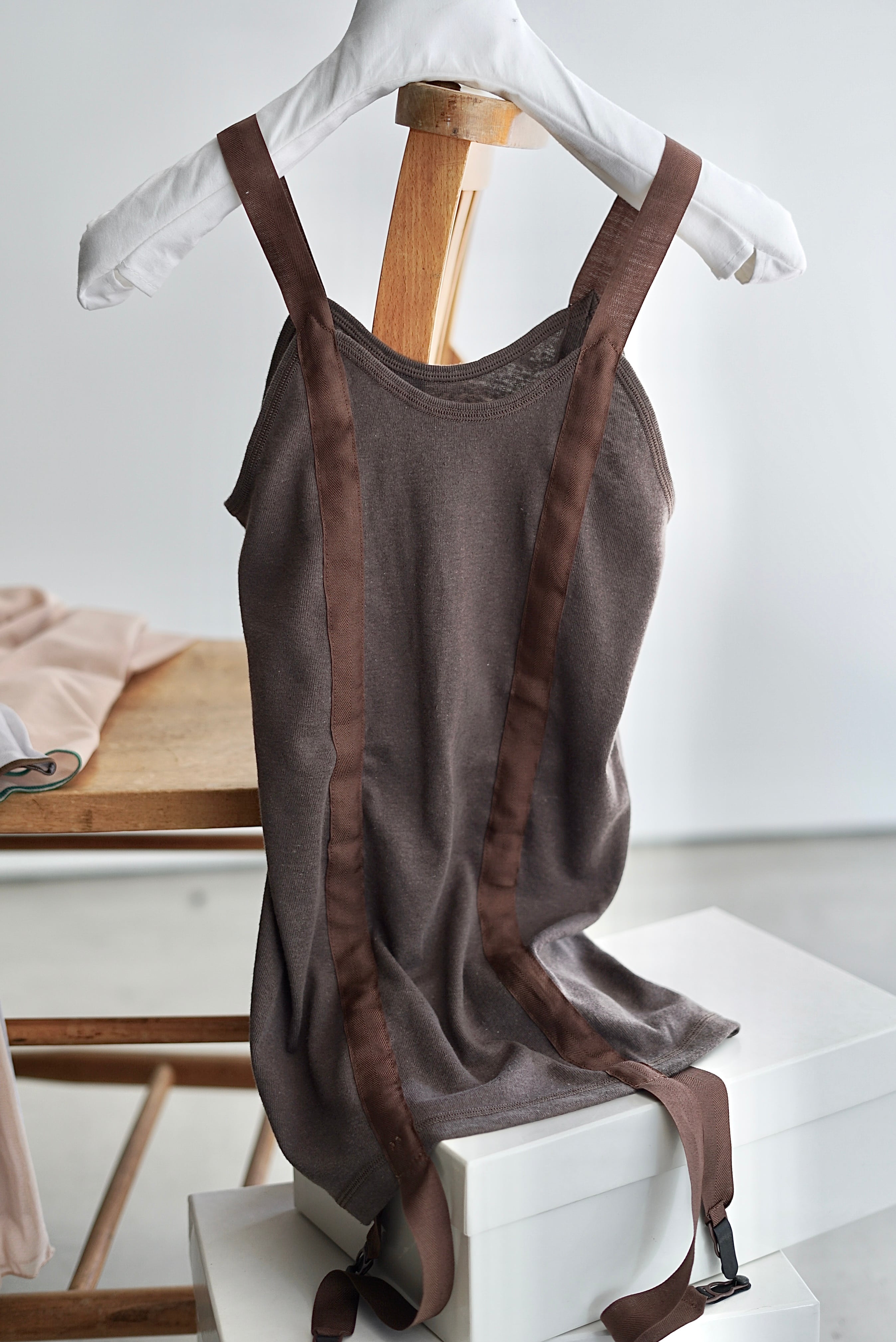 OVERNEATH / Garter Tank 072 (Light Grey , Brown) | JUQUI Online