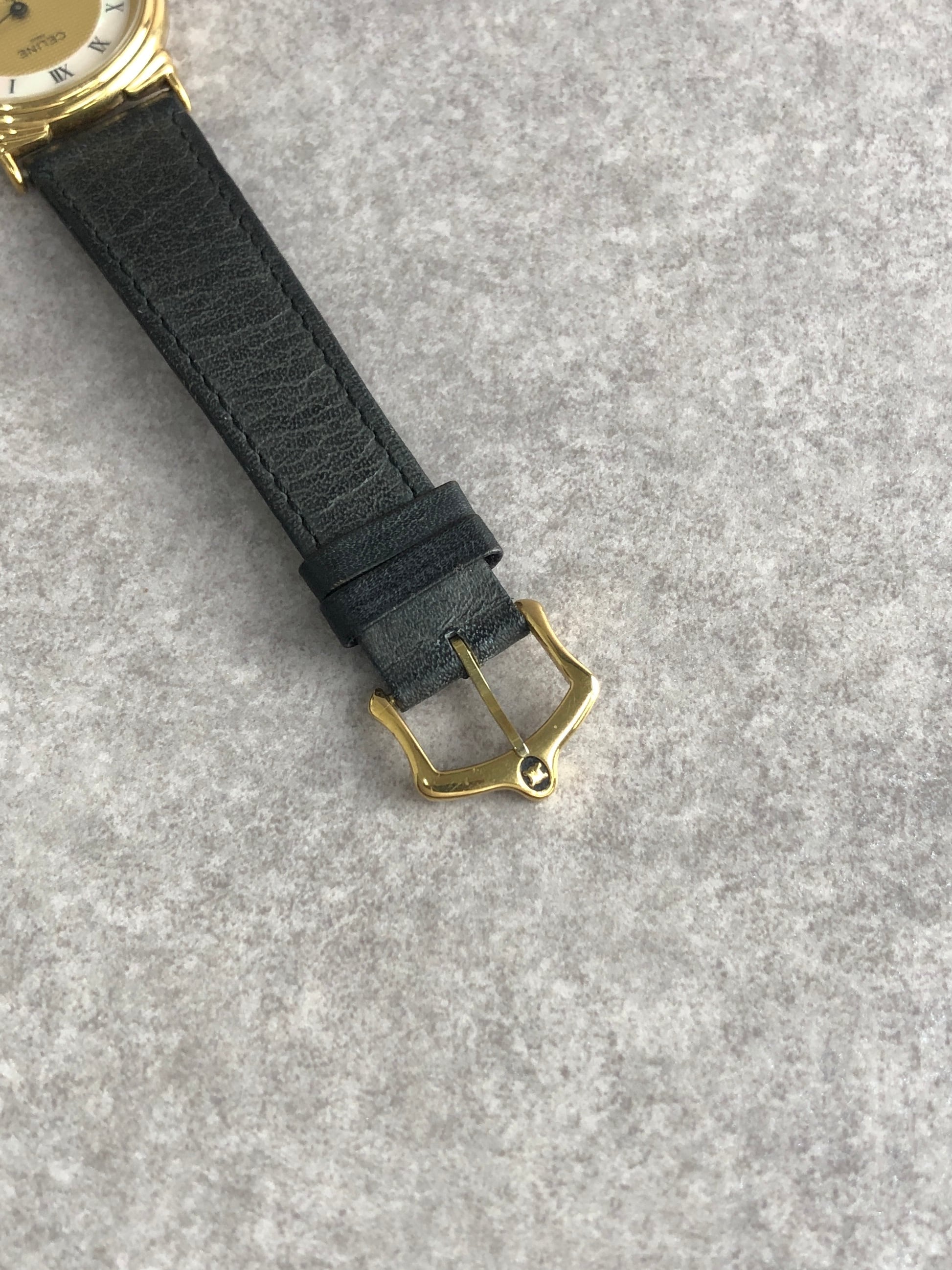 CELINE セリーヌ 腕時計 ゴールド×ブラック ローマ文字 ステンレス