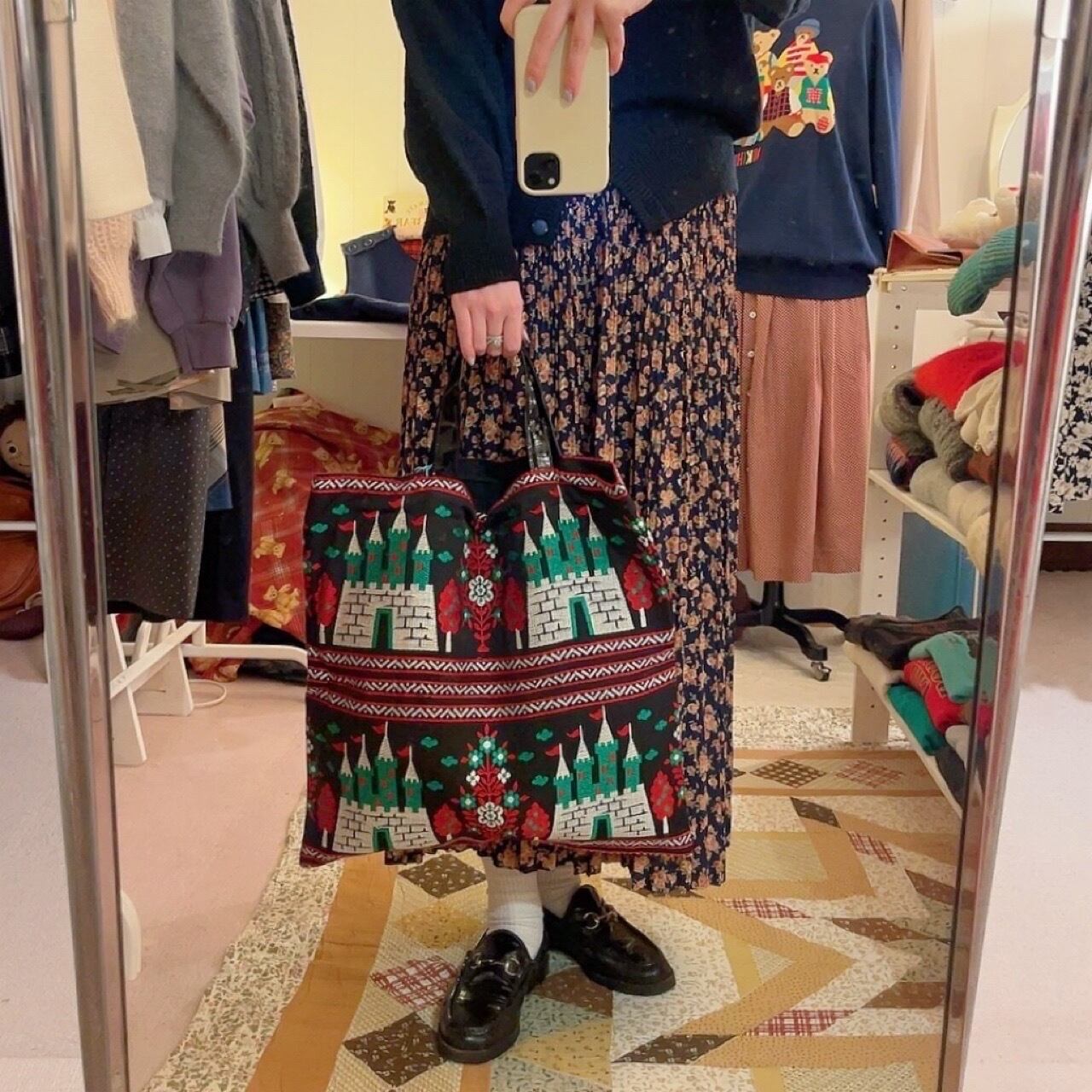 castle embroidery tote bag