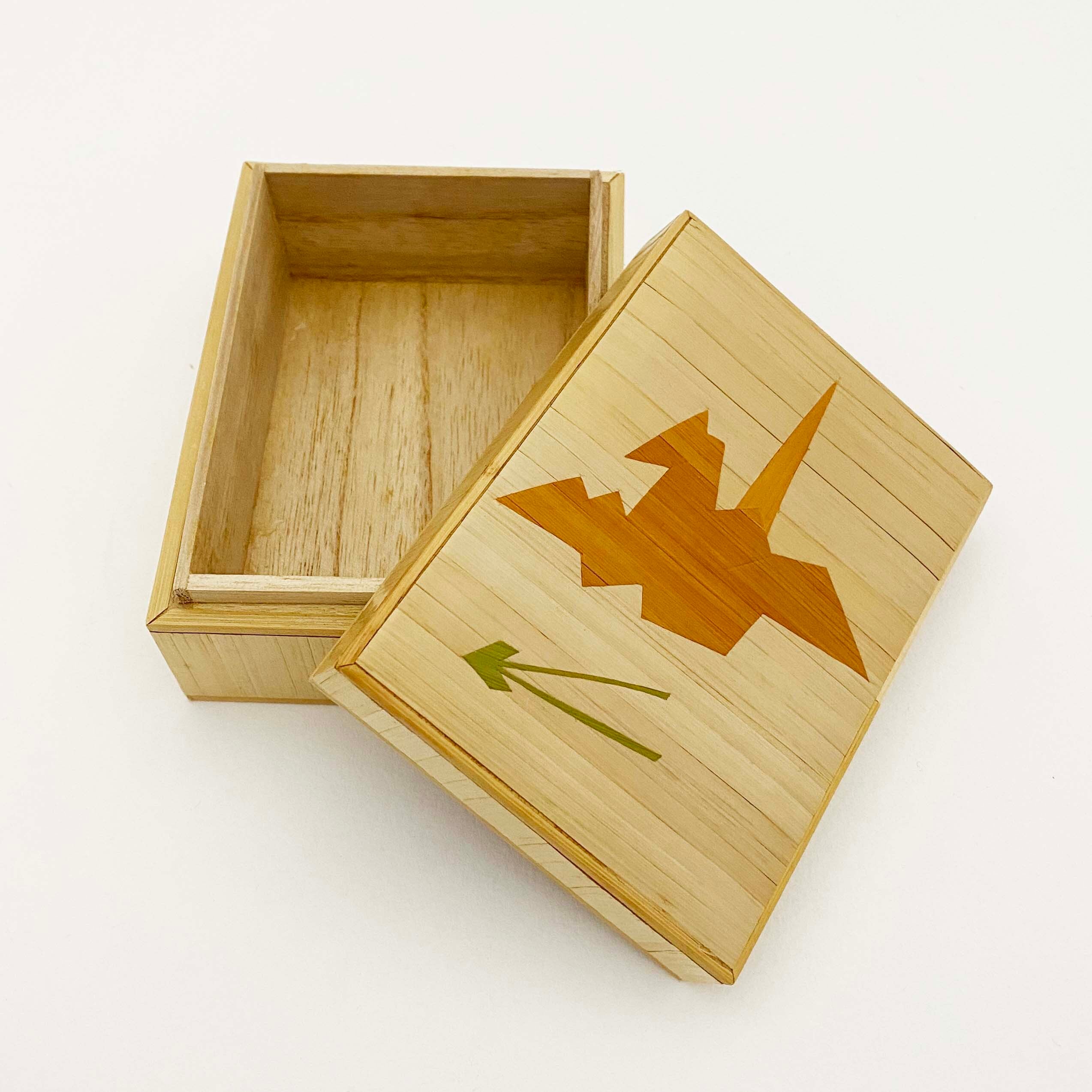 城崎の麦わら細工箱(折り鶴)