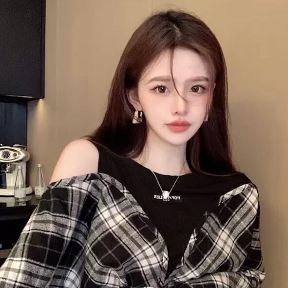 オフショル 1枚で完成 韓国っぽ セクシー ショート 長袖 チェック シャツ 韓国 カジュアル デートコーデ タイト 女っぽ Lamitte Deco トレンド 韓国ファッション ショップ Base店 オフショル 1枚で完成 韓国っぽ セクシー ショート 長袖 チェック シャツ 韓国 カジュアル デートコーデ タイト 女っぽ Lamitte Deco トレンド 韓国ファッション ショップ Base店