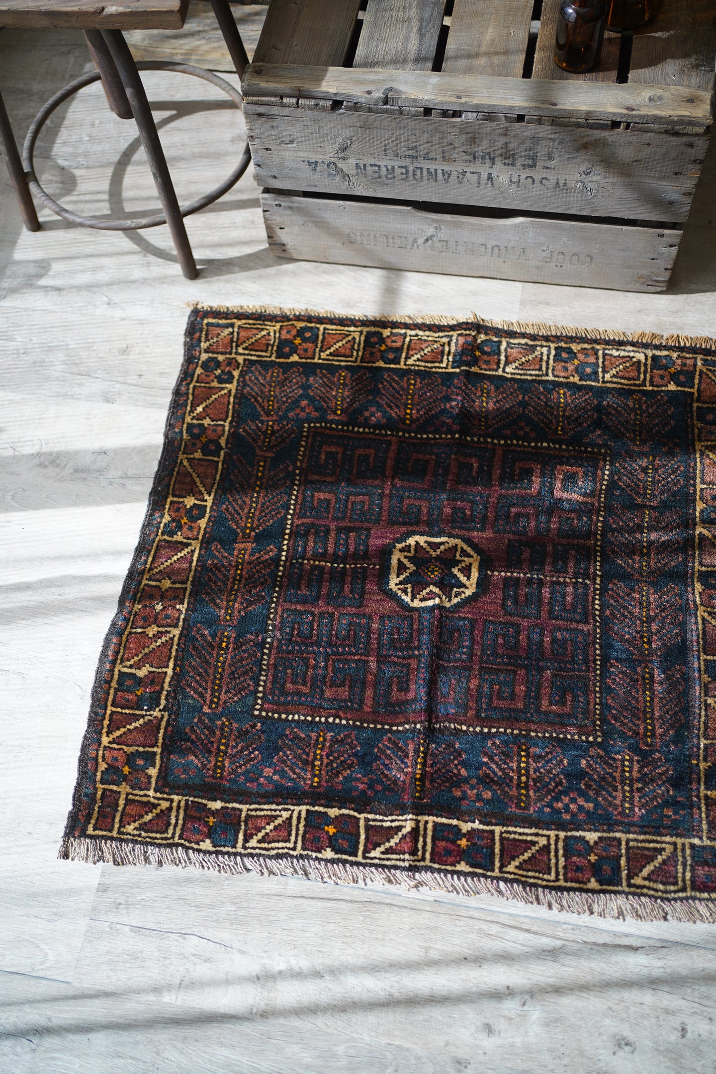 184】Vintage Afghan Baluch rug 1970's - 1980's | ヴィンテージラグ