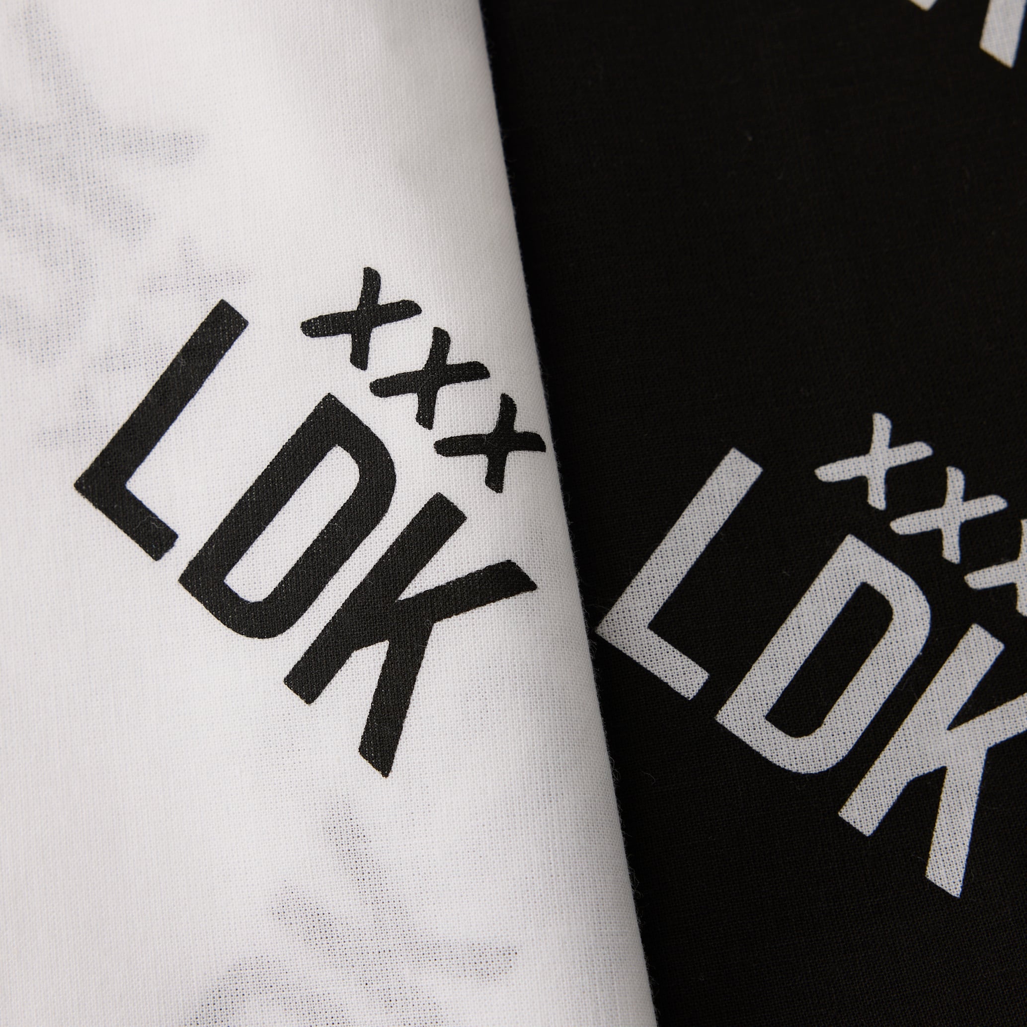 TENUGUI.BLACK ©︎志楽 | XXXLDK