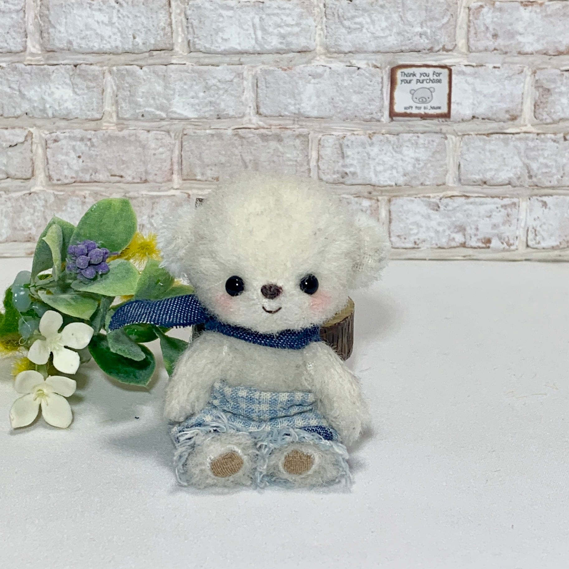 白くまちゃん テディベア ハンドメイド ぬいぐるみ 小さな可愛い熊 白くま テディベア 可愛い熊 小さな熊 ズボン履いてるくまちゃん | softtoy