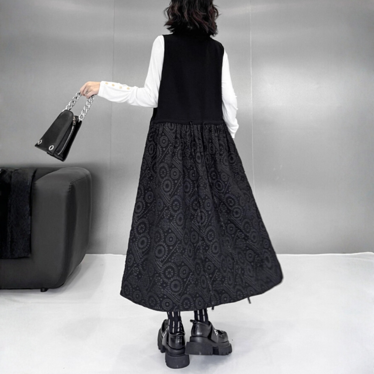 Dark V-neck vest dress (ME102)