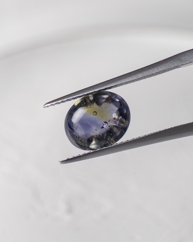 バフトップオーバルカット10×8mm #653【硝子の宝石】箔入