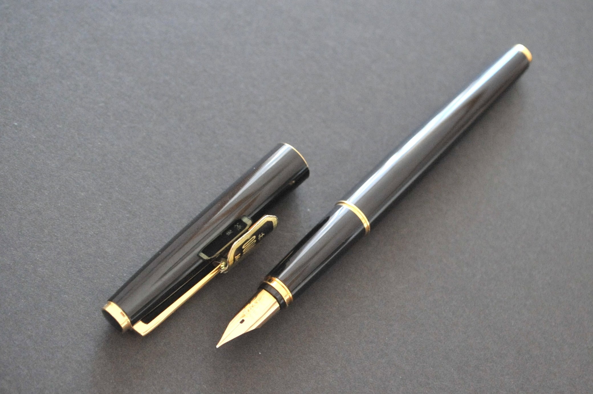 1977 パイロット デラックス 漆 旧モデル PILOT DELUXE (細字 1977 パイロット デラックス 漆 旧モデル PILOT DELUXE (細字