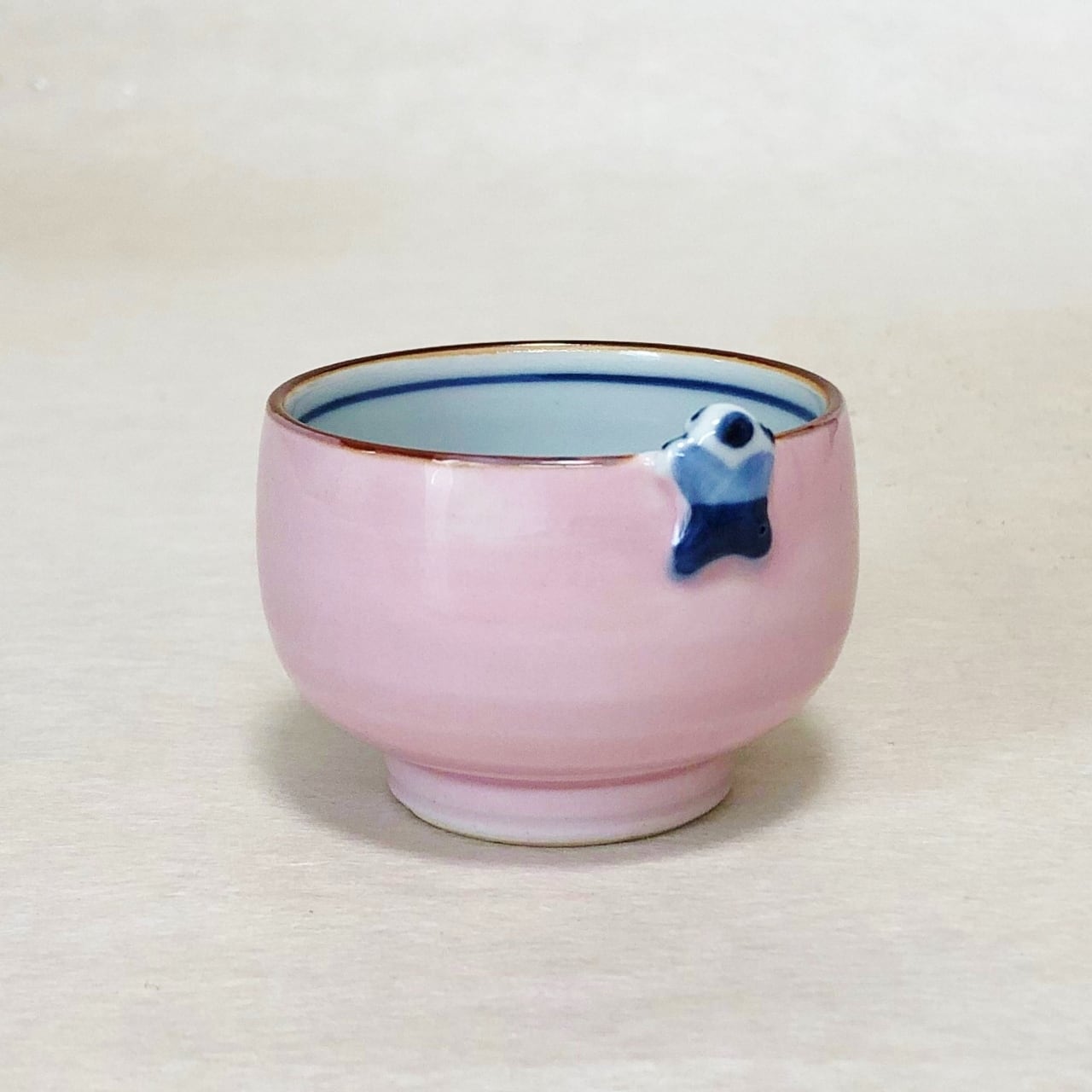 <昇峰窯>色交趾唐子付き ぐい吞み(ピンク)