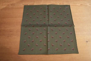 ROBERRT KEYTE別注　シルクウールポケットスクエア（グラウスグリーン）